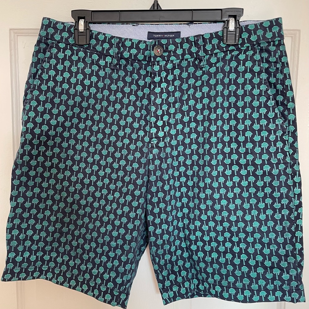 Men Tommy Hilfiger short size 32